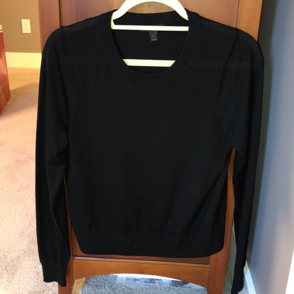 Black J crew cashmere sweater-barely worn